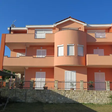 Lovely Couples With Sea View 아파트 닌