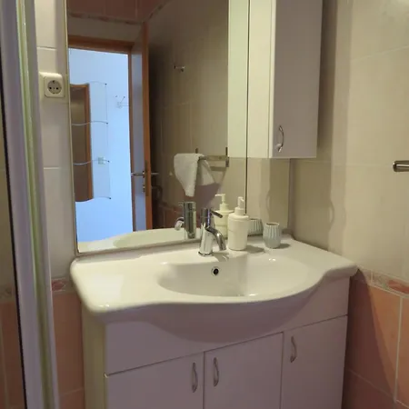 Lovely Couples With Sea View * 닌